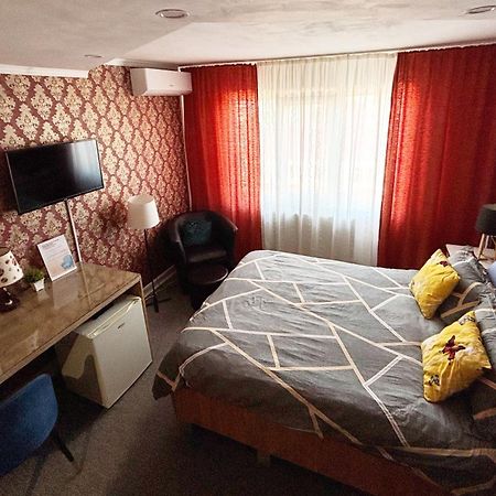 Garsoniera Panoramic Apartment Bacau Ngoại thất bức ảnh